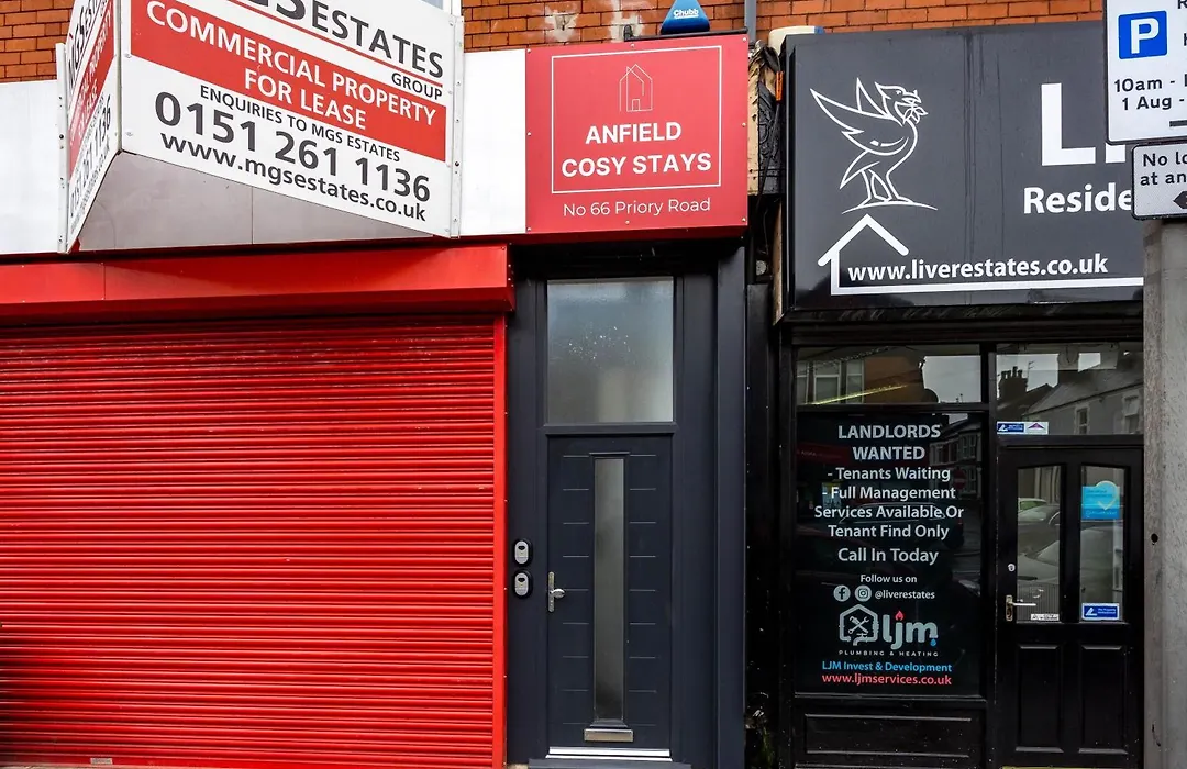 Anfield Cosy Stays - Close To Stadium - Sleeps 14-1